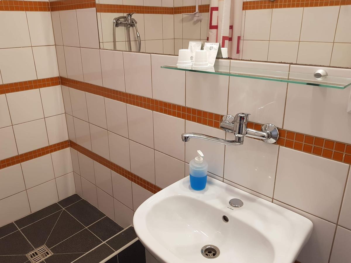 Penzion Mar Hradec Kralove Luaran gambar