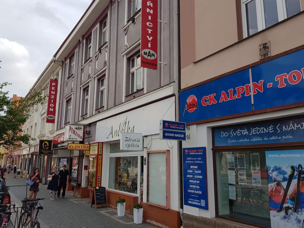 Penzion Mar Hradec Kralove Luaran gambar
