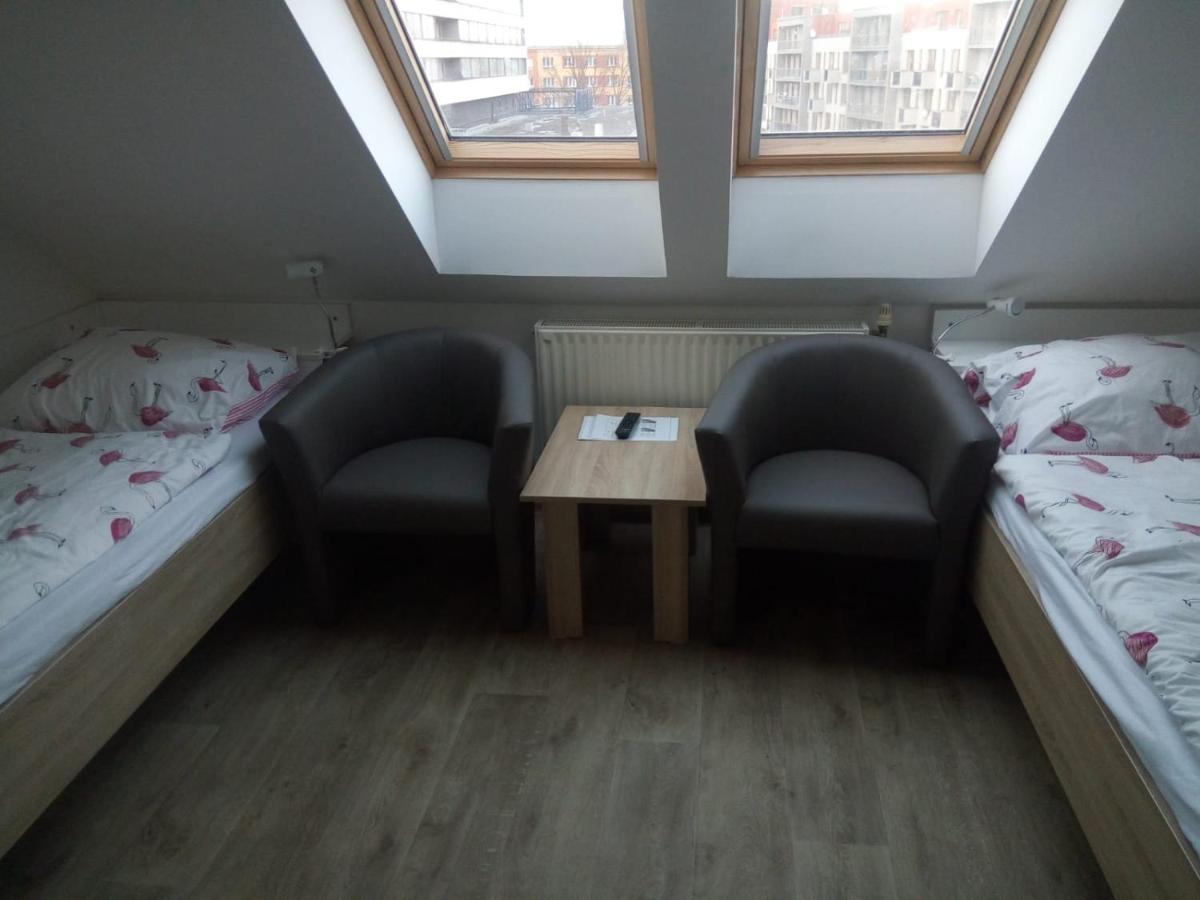 Penzion Mar Hradec Kralove Luaran gambar