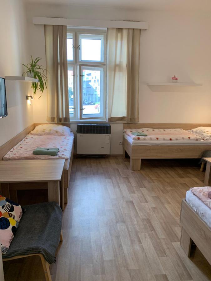 Penzion Mar Hradec Kralove Luaran gambar